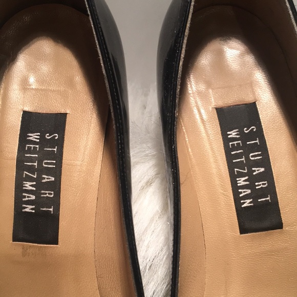 STUART WEITZMAN Black Patent Pumps - Picture 6 of 11
